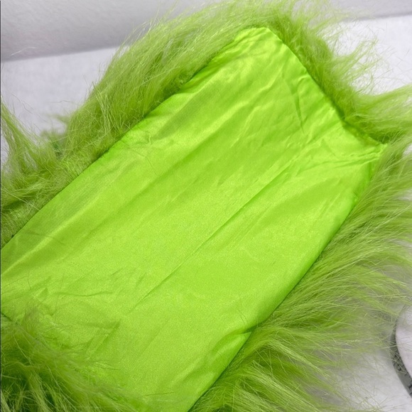 Fuzzy Green Monster Halloween Bag - Picture 9 of 9